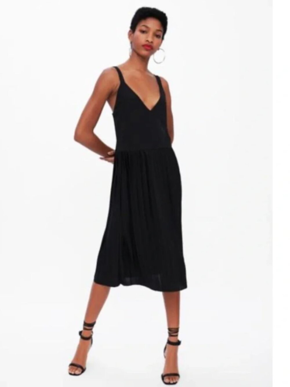 Zara sleeveless pleated dress